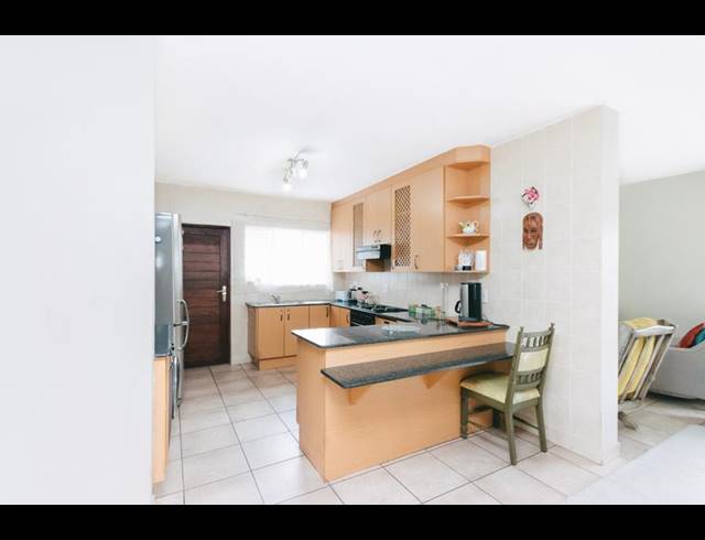 3 BEDROOM CLUSTER FOR SALE IN NORTH RIDING